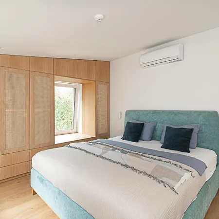 Spacious & Stylish In Center *
